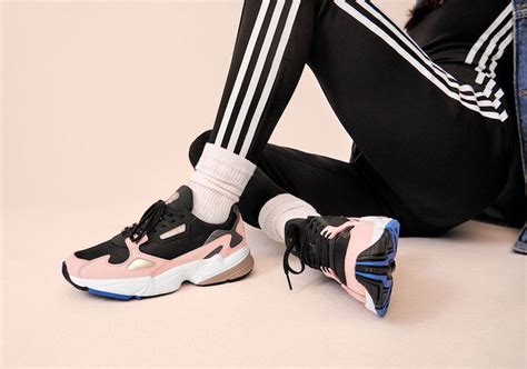 adidas falcon schwarz lila